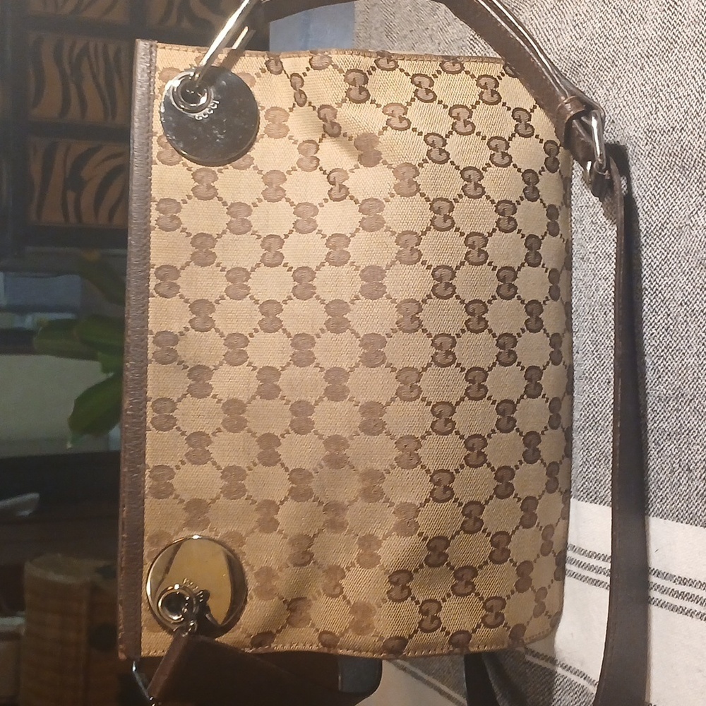 Authentic Gucci Eclipse Shoulder Crossbody Bag Gg… - image 2